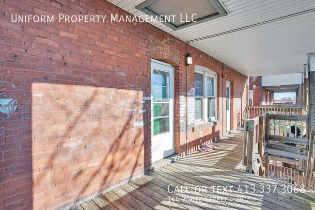 Building Photo - 144 White St