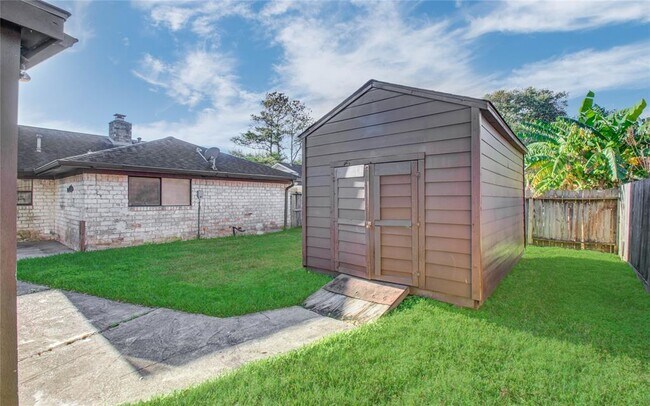 Building Photo - 11527 Sagewillow Ln