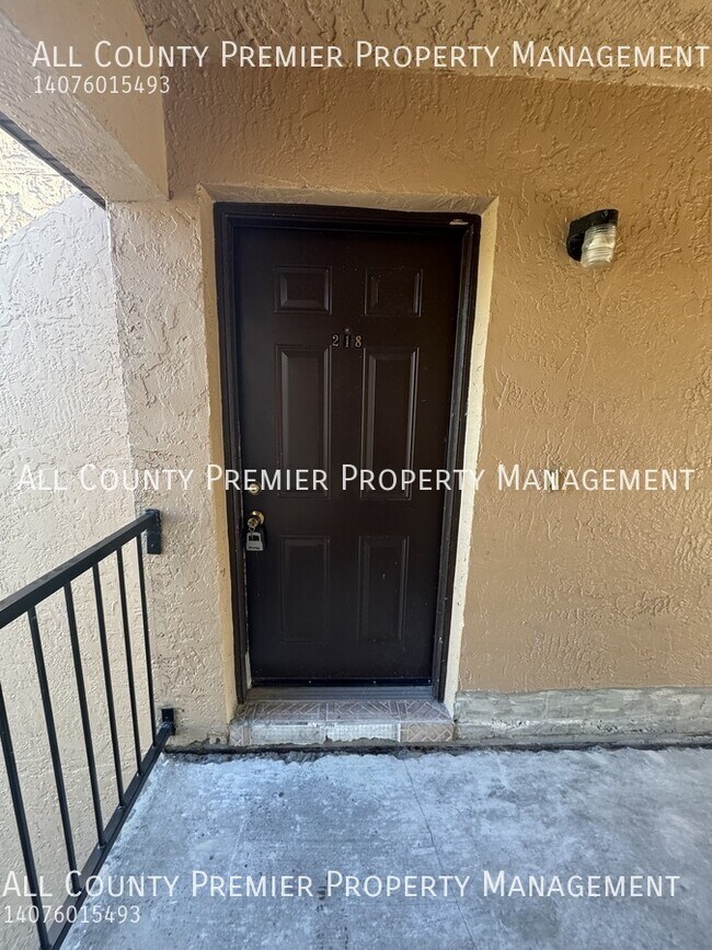 Building Photo - 5231 Via Hacienda Cir