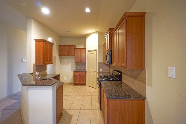 Building Photo - 6139 Grassy Haven Ln
