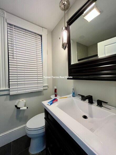 Building Photo - 1520 Tremont St