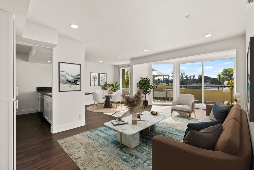 Interior Photo - Terraces at the Lake