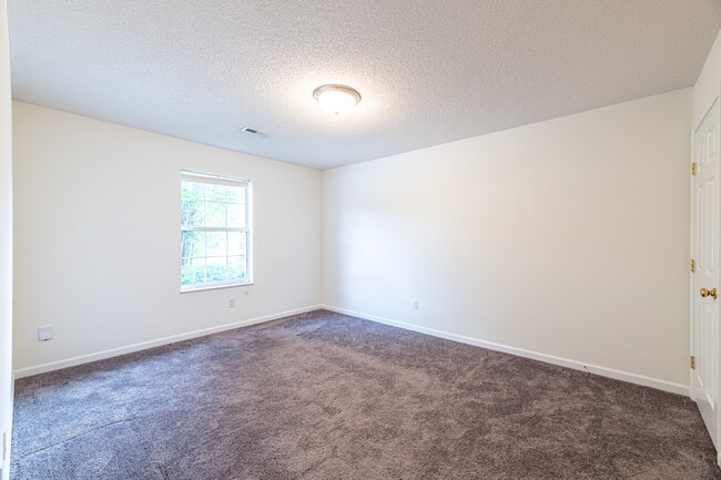 Building Photo - 906 Mercer Dr