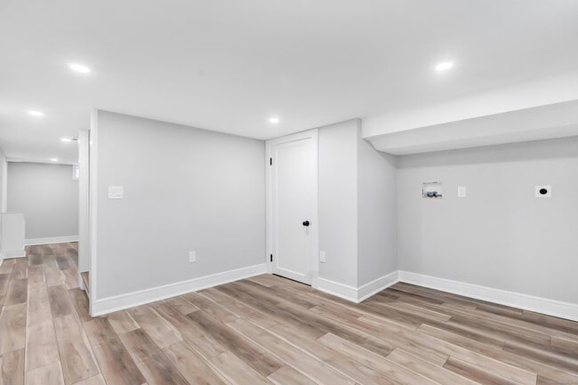 Building Photo - 116 Morse St