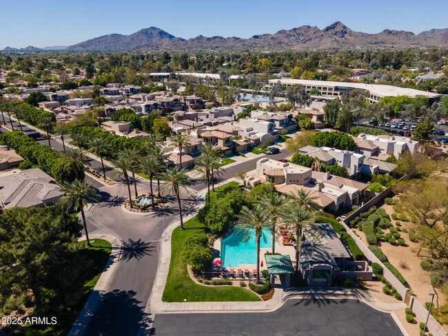 Building Photo - 7369 E Del Acero Dr
