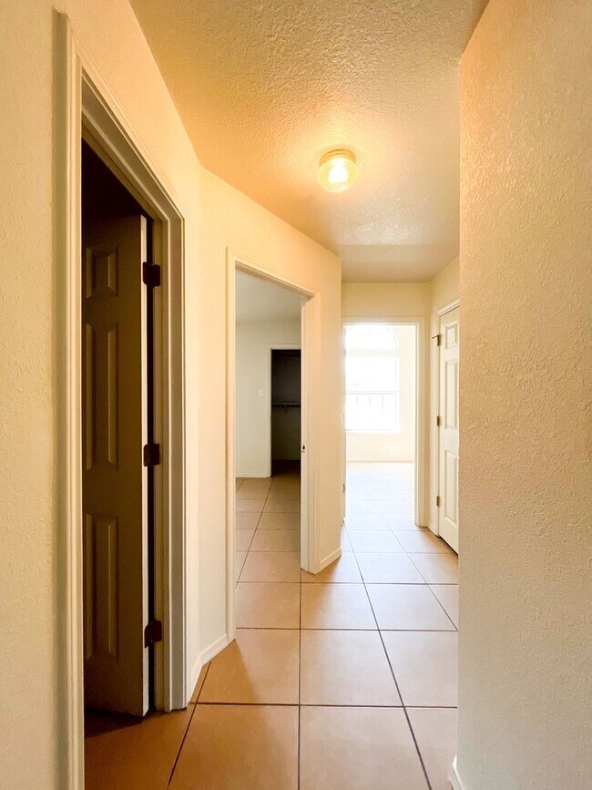 Building Photo - Available NOW!!!! Open floor plan features living room with fireplace, dining area, and large kit...