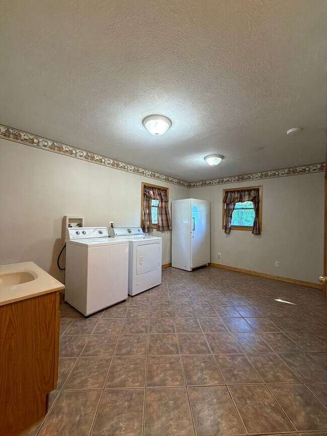 Building Photo - Country Living with Convenient Access 3 Bedroom Brick Ranch Home in Goshen