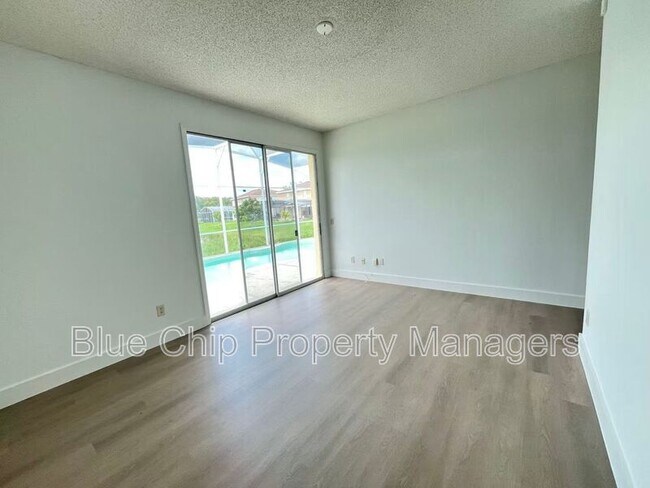 Building Photo - 1923 Bridgeview Cir