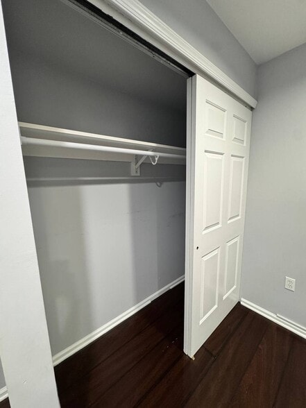 Building Photo - 283 Sassafras Ct