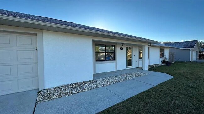 Front - 185 SE 62nd Ave