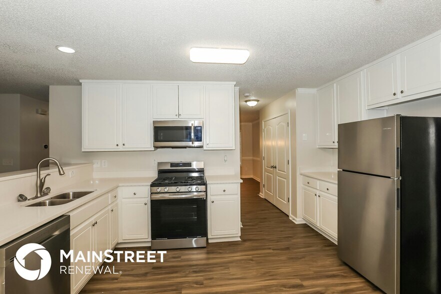 Building Photo - 3719 Upton Ct