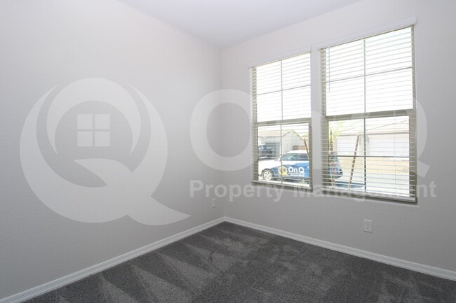 Building Photo - 1033 W Shannons Way