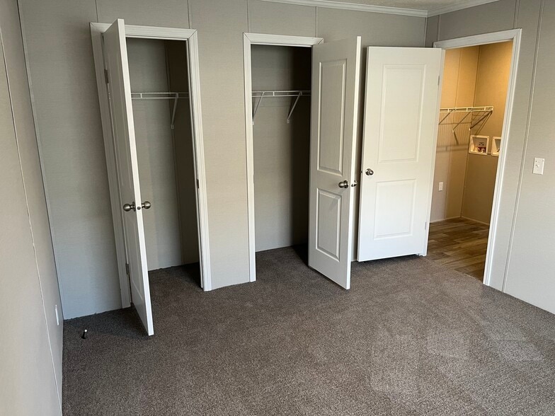 Building Photo - 6610 Lear Nagle Rd