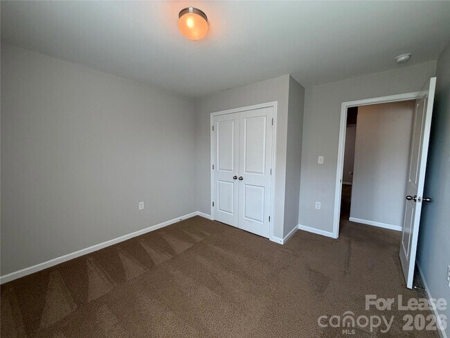 Building Photo - 4265 Long Arrow Dr