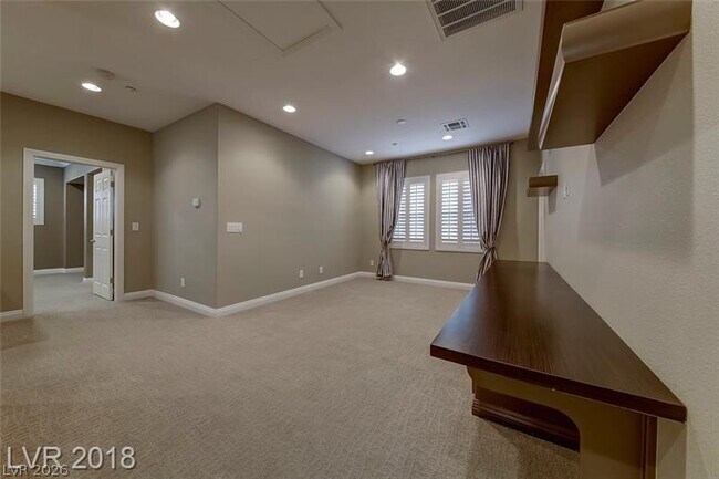 Building Photo - 3144 Whitfeild Ave