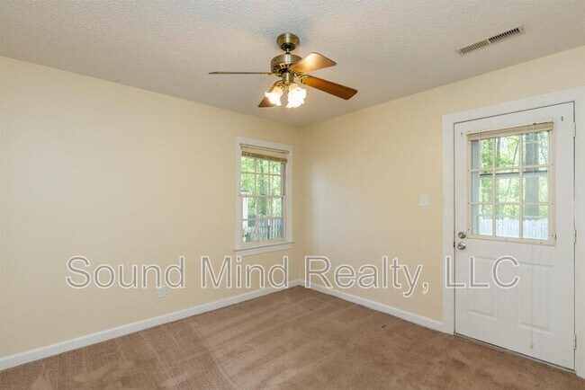 Building Photo - 1532 Briar Glenn Rd