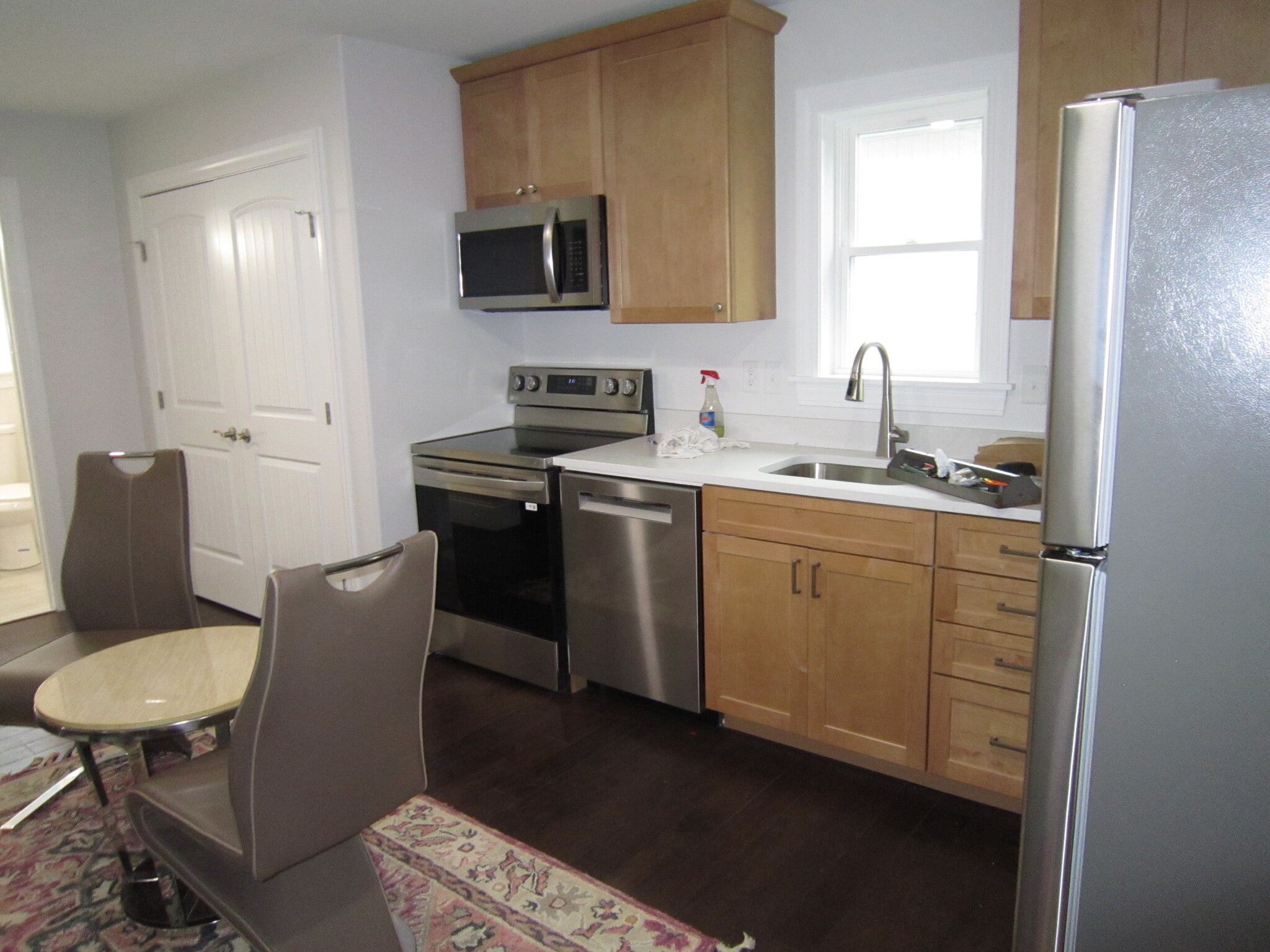 Eat-in Kitchen - 20527 Washington St