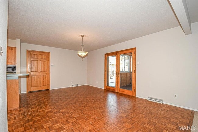 Building Photo - 925 Moreland Ave