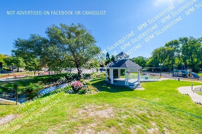 Building Photo - 120 S Broadway St