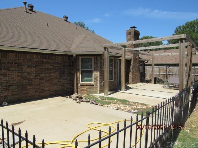 Building Photo - 820 Drake Dr