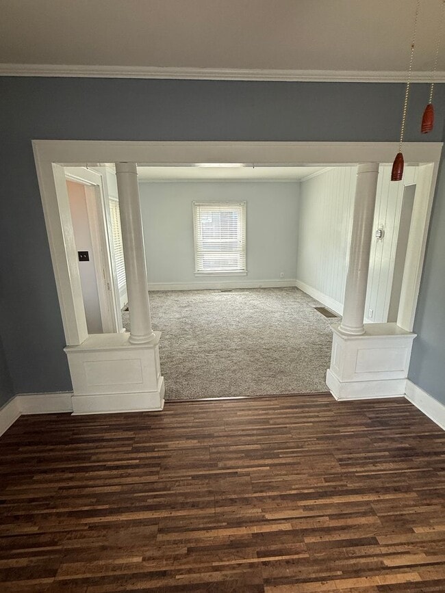 Building Photo - For Rent: Spacious 4-Bedroom Home in Moline, IL – $1,750/month