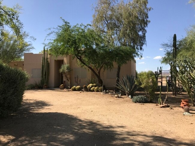 Building Photo - Horse property - 36412 N 10th St Phoenix