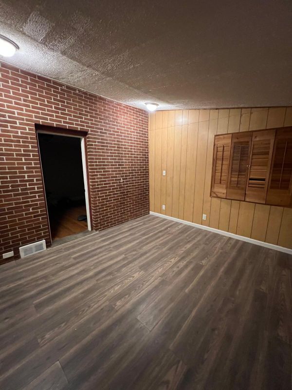 Building Photo - 5214 Hereford St