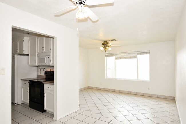 Building Photo - 3477 E Cuadrilla Ln
