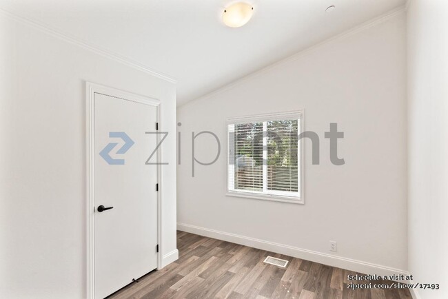 Building Photo - 2838 Romagnolo St