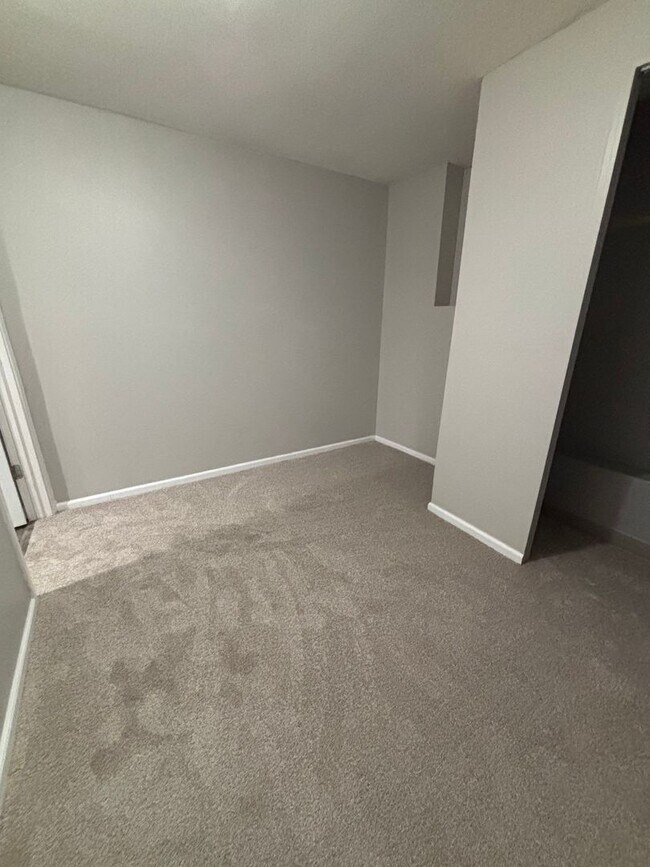 Building Photo - TRA3106