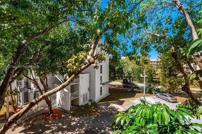 Building Photo - 17620 Atlantic Blvd