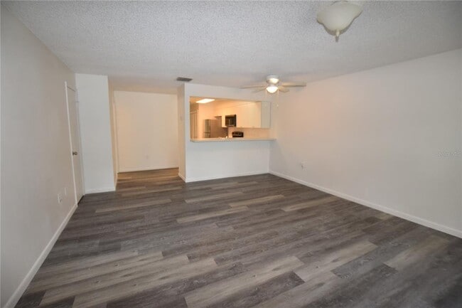 Building Photo - 904 Sumter St