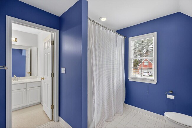 Building Photo - Great home in highly desired Brookstone Subdivision with Cobb County Schools.