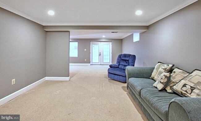 Building Photo - 18414 Garner Ln