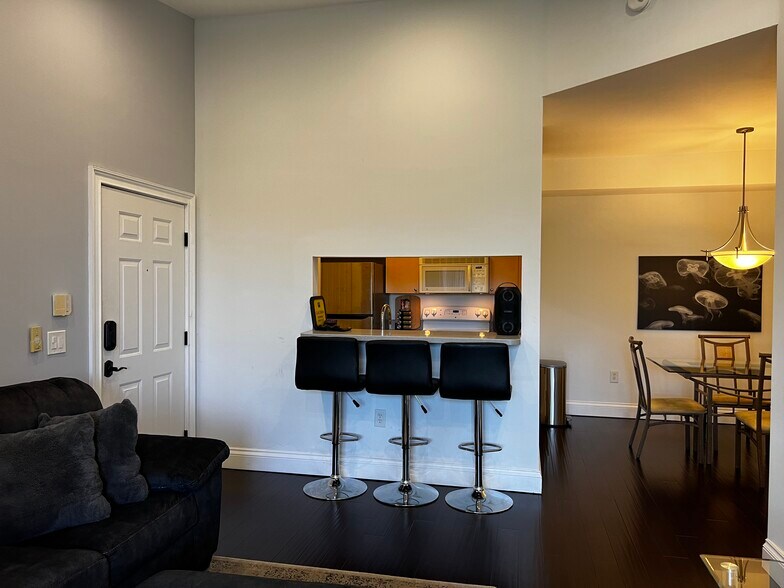 Building Photo - 1180 Reserve Way