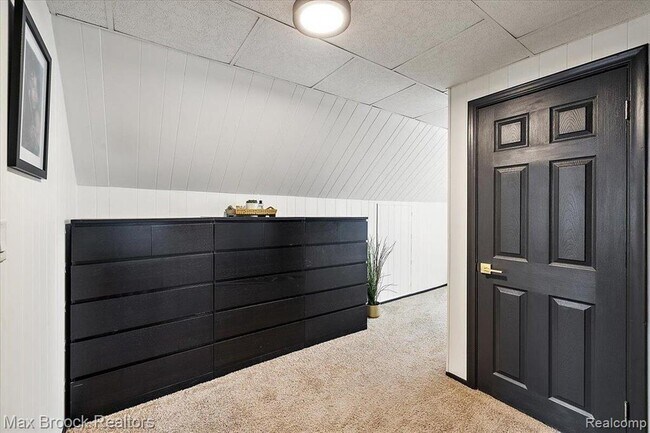 Building Photo - 3207 N Altadena Ave