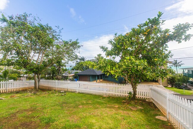Building Photo - Lulani Ocean (Kaneohe) Single family home:...