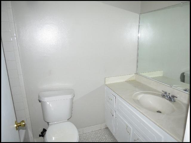 Building Photo - 609 Nan Cir
