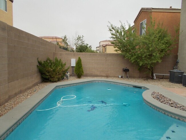 Building Photo - Welcome to your perfect summer retreat!