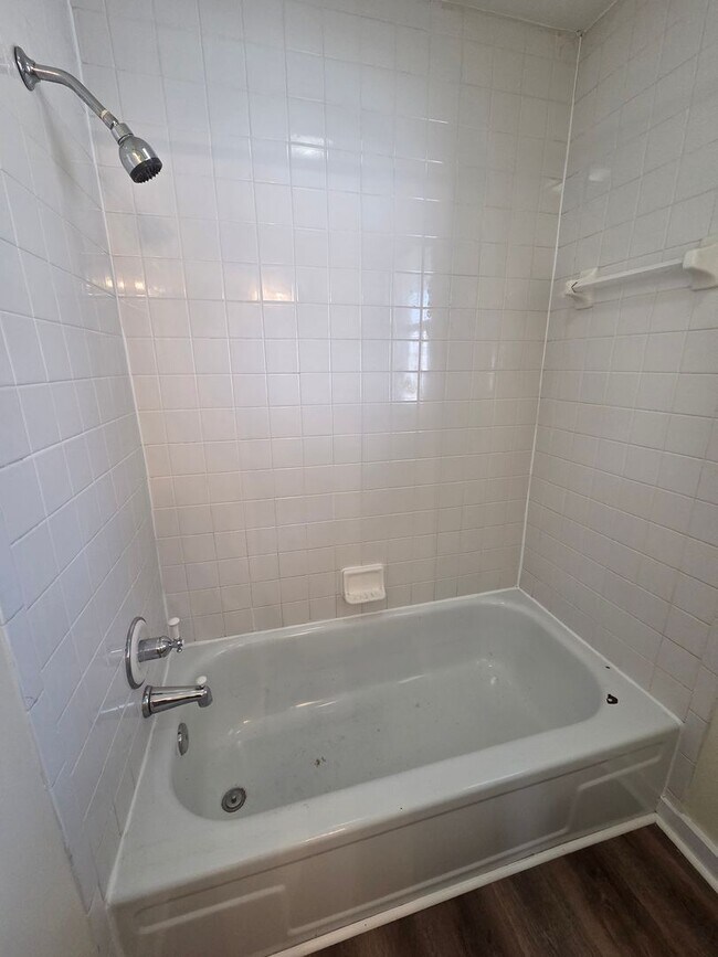 Building Photo - LAKELAND HOMES