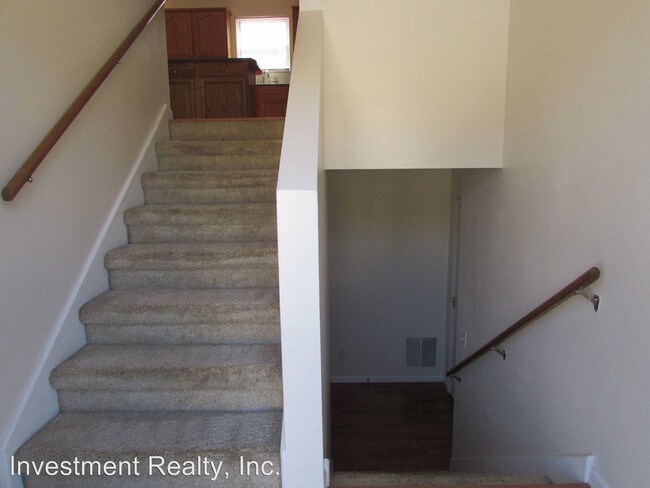 Building Photo - 3 br, 2 bath House - 101 Valley Way Dr.