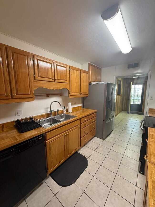 Building Photo - CALL or Text 910-284-4804 TO SCHEDULE
