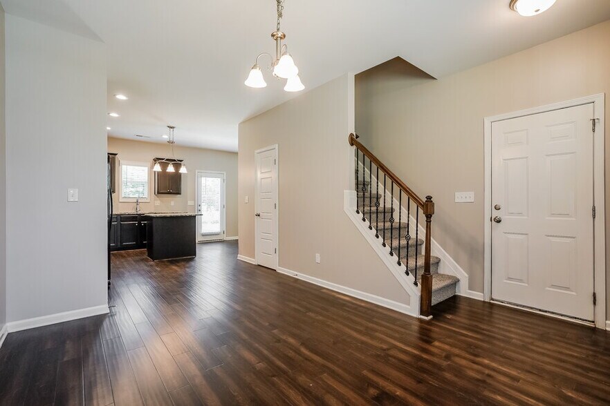 Building Photo - 422 Crawford Pkwy