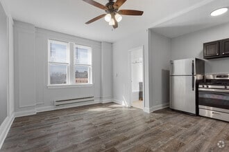 Building Photo - 5860 N Kenmore Ave
