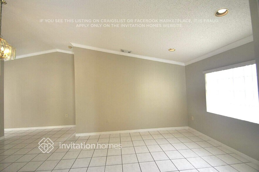 Building Photo - 17680 SW 4th Ct