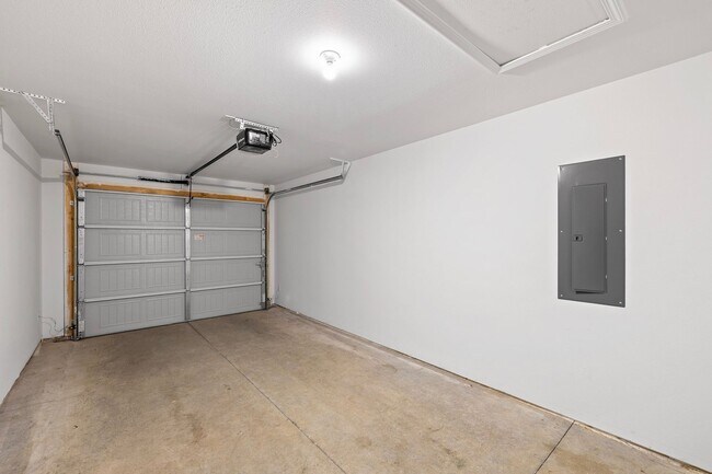 Building Photo - 523 Alex Jordan Dr.