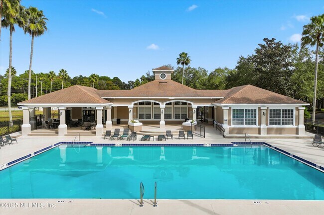 Building Photo - 10550 Baymeadows Rd