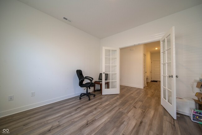 Building Photo - 7234 Darley Ln