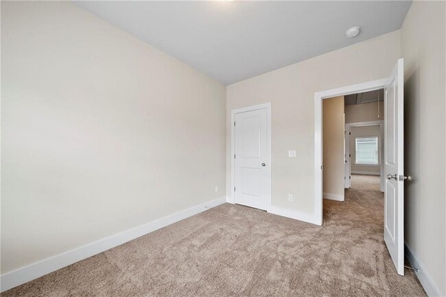 Building Photo - 3761 Oxford Cir