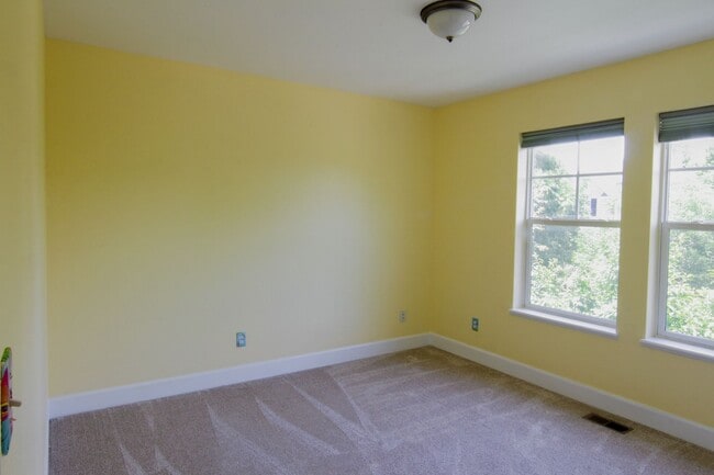 Building Photo - Prime Central Park 5bed/4ba